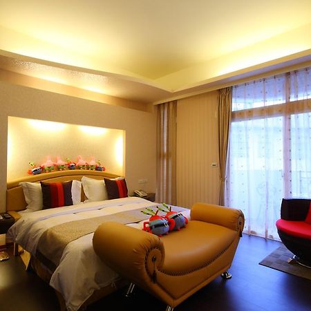 See Railway B&B Hualien City Exterior photo