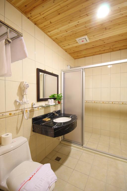 See Railway B&B Hualien City Exterior photo